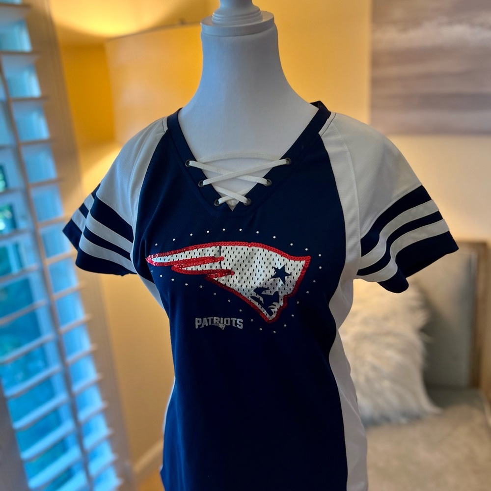 🌟🌟🏈 Majestic Patriots Navy, Red and White Fan Tee